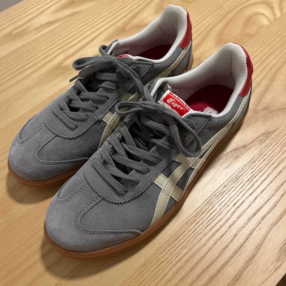 Onitsuka Tokuten Grey